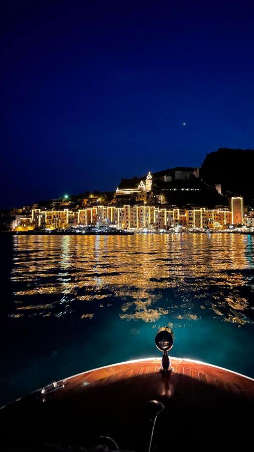 Seafront Rooftop Flat W/ Terrace Porto Venere Buitenkant foto